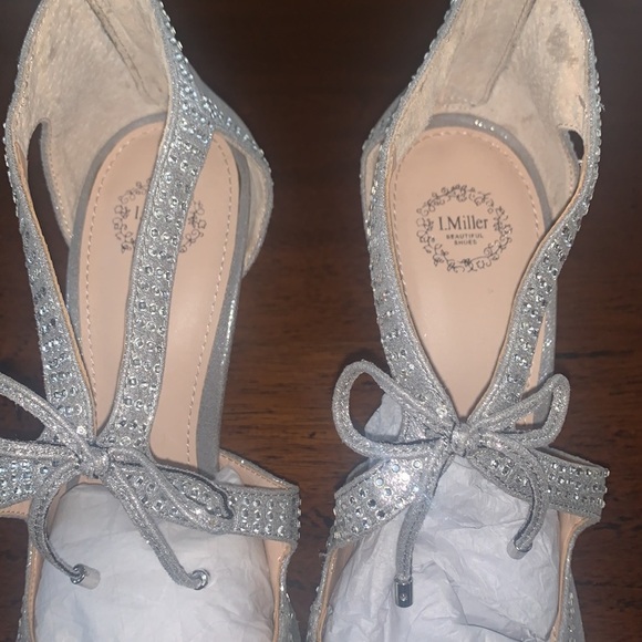 Silver Imiller Heels New Size 8.5 - Picture 2 of 10